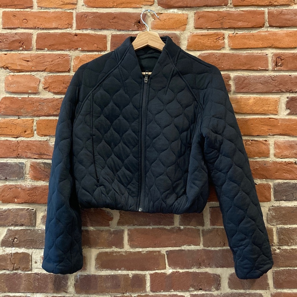 Lululemon Black Quilted Bomber Jacket - size 2 - NWOT